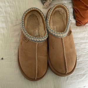 Womens ugg slippers